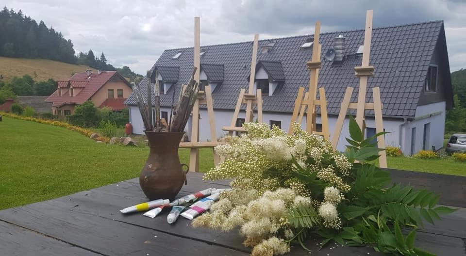 Pokoje Goscinne Art- Dworek Kudowa Zdroj Exterior photo